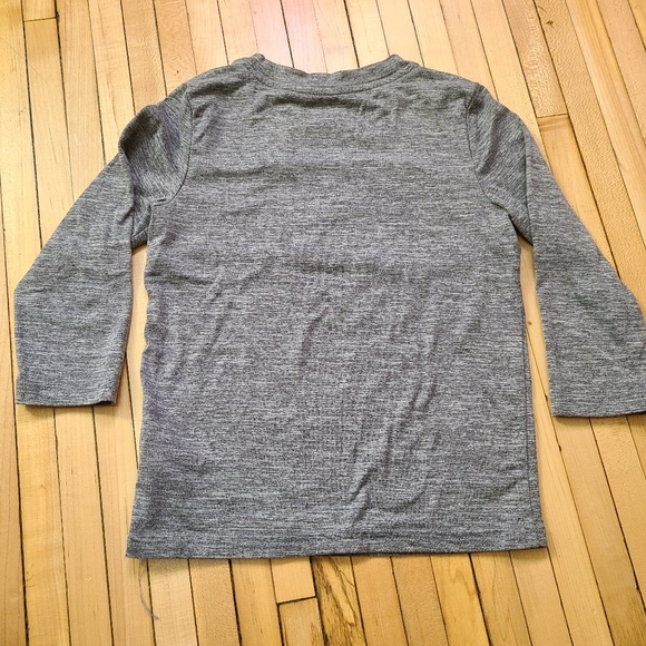 🔴5/$10 Cat and Jack long sleeve active shirt - Picture 2 of 3